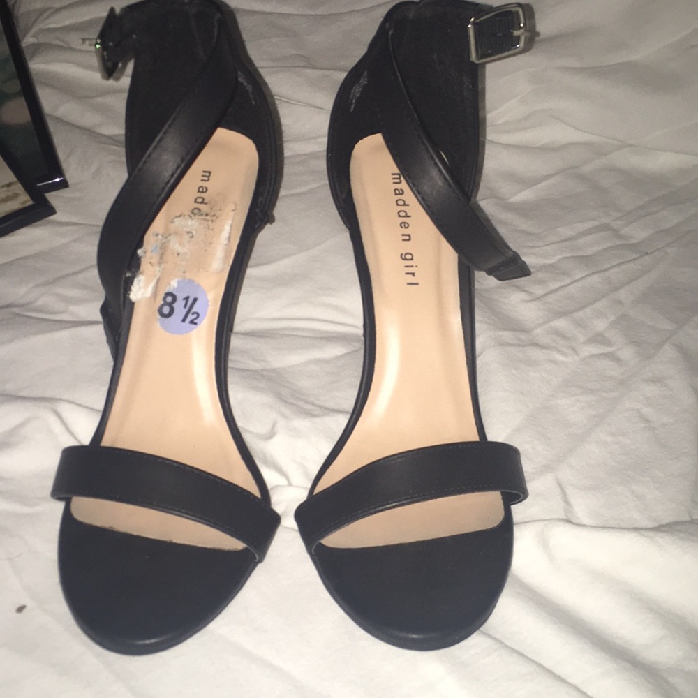 Steve Madden black heels
